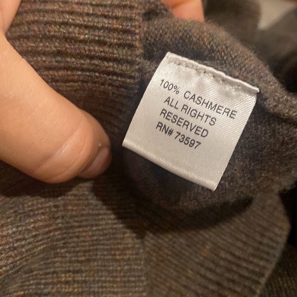 Raffi Garett - Pure Cashmere Basic V-Neck sweater Heathered  Brown - Picture 4 of 6